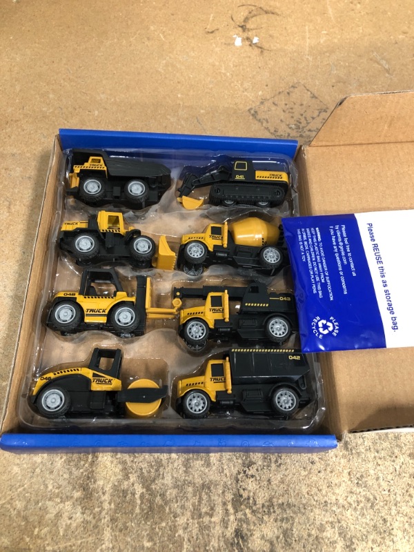 Photo 2 of Alloy Small Construction Cars Vehicles, Geyiie Die Cast Mini Construction Truck Toys, Heavy Duty Bulldozers Excavator Cement Dump Forklift Toys Fathers Gifts for Kids Toddler
