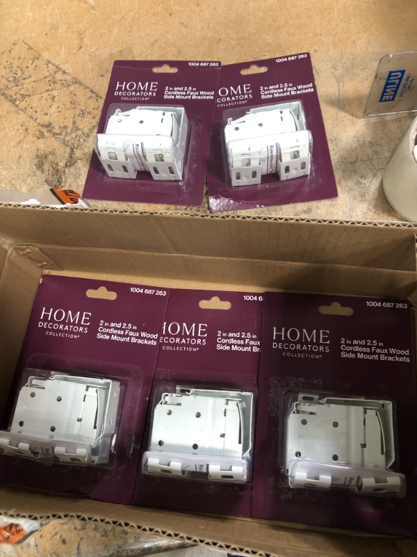 Photo 2 of 5 pack - Home Decorators Collection
2 in. and 2.5 in. Cordless Faux Wood Side Mounting Bracket Set in White