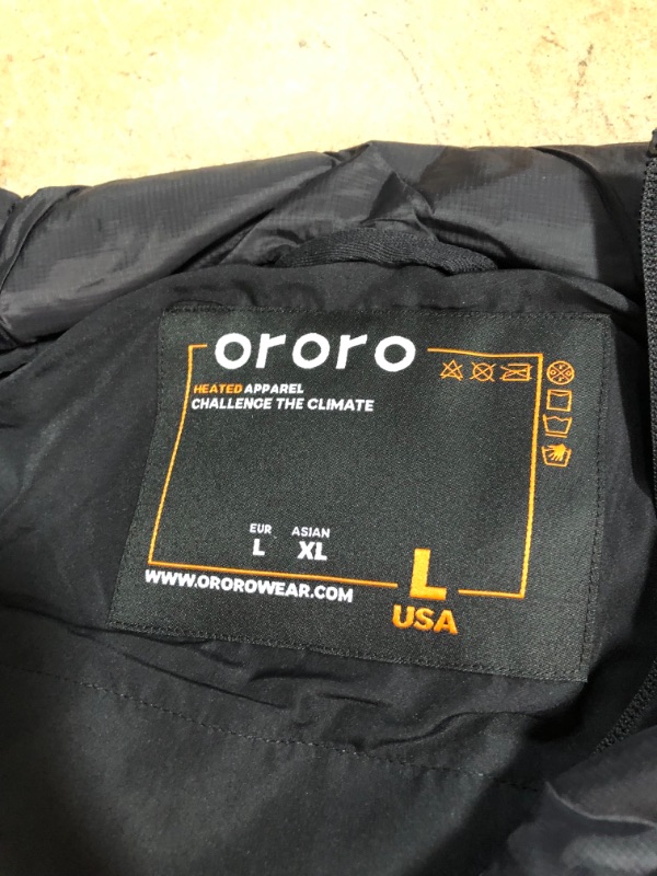 Photo 3 of ORORO Men's Lightweight Heated Vest with Battery Pack, L