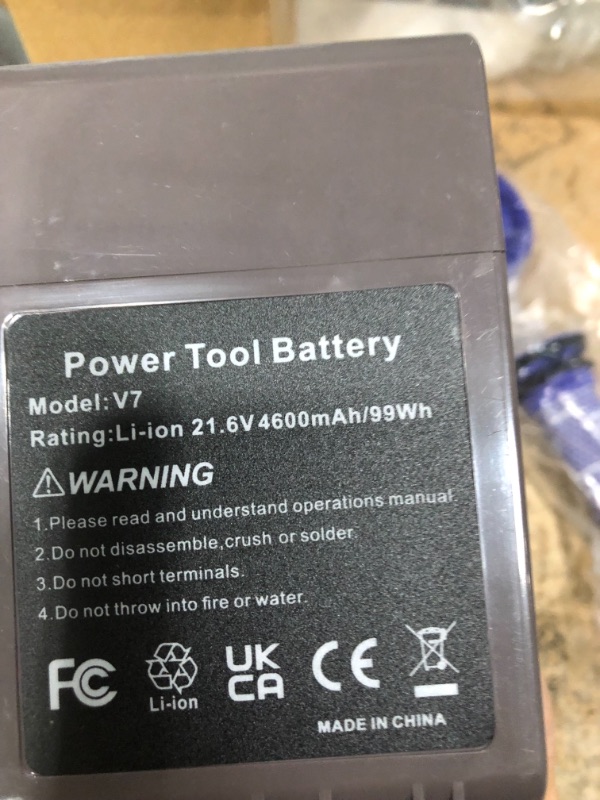 Photo 2 of 4600mAh 21.6V Lithium V7 Battery Replacement for Dyson V7 Motorhead Pro V7 Trigger V7 Animal V7 Car+Boat V7 Fluffy SV11 Battery (with Dyson Kits)