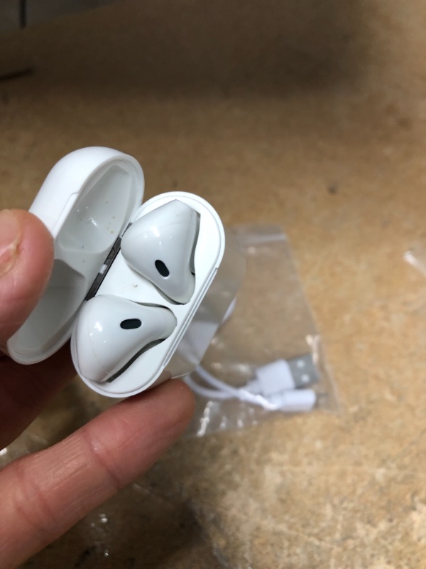 Photo 3 of Generic Used For Airpods 2nd Generation, with Wireless Charging Case Used, 2nd Generation, White
