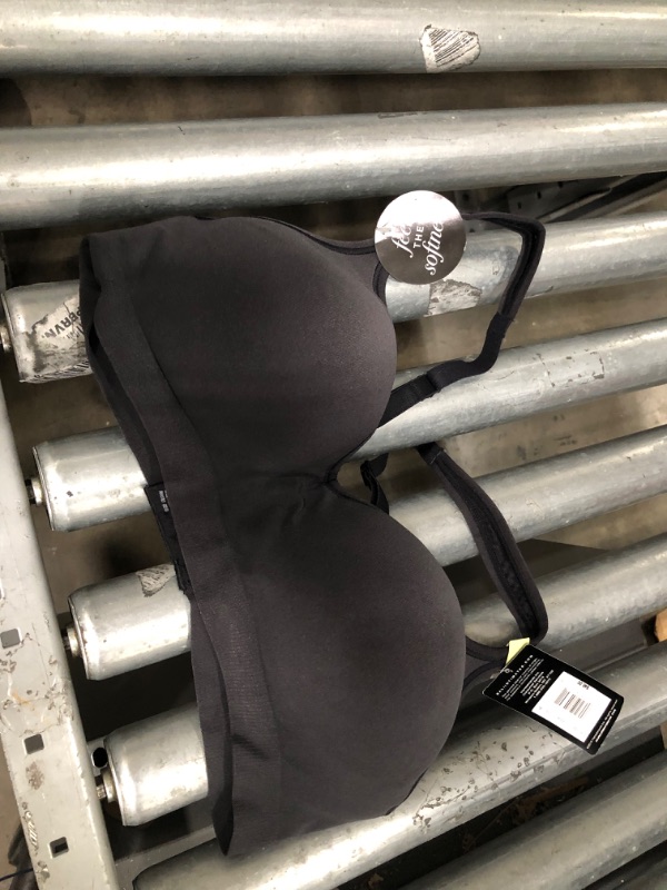 Photo 3 of Bali Comfort Revolution Wireless Bra, Full-Coverage Wirefree Bra, Wireless Everyday Bra with Cool Comfort Fabric, 38B