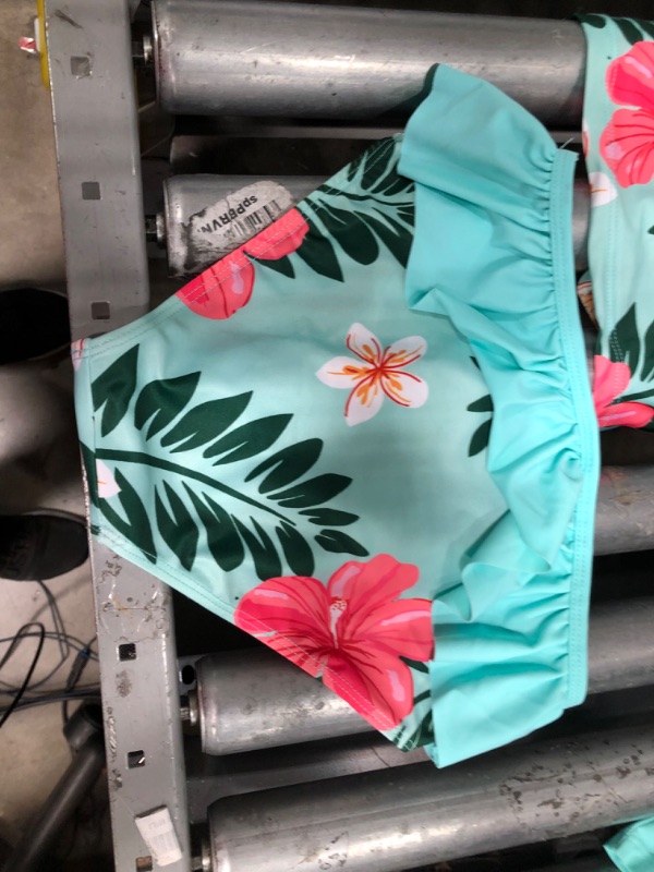 Photo 4 of Lovekider Little Girls Swimsuits Two Pieces Swimwears Rash Guard Set Long Sleeve UPF50+ Bathing Suit for Beach 2-10T, XL
 **Stock Photo Is Only For the Reference 
