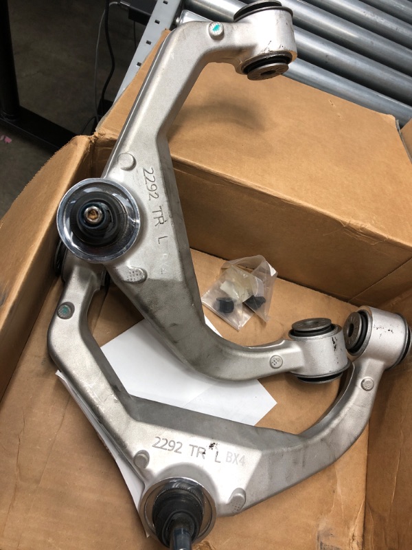 Photo 3 of There are 2 Left side arms! The Right side is missing!!!!
opened 
Rough Country Forged Upper Control Arms for 2011-2019 Chevy/GMC 2500 HD - 1959