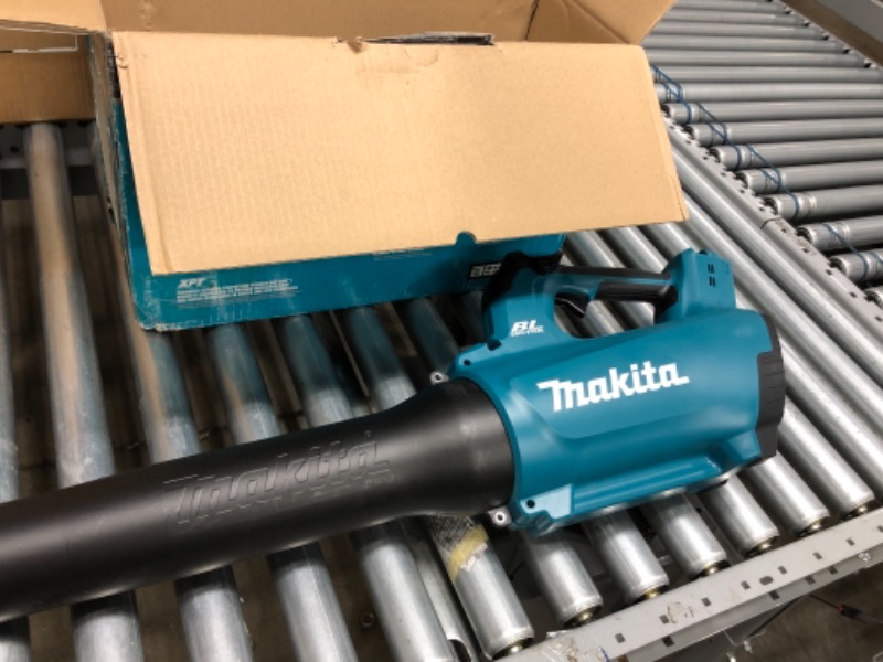 Photo 2 of ***PARTS ONLY*** Makita 18V LXT Li-Ion Brushless Cordless Blower (Tool-Only) XBU03Z
