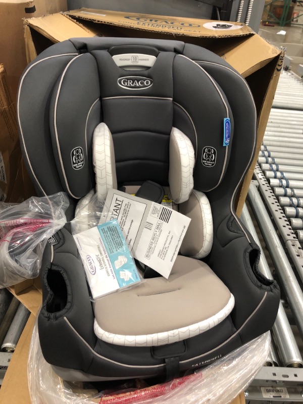 Photo 2 of Graco Extend2Fit Convertible Car Seat | Ride Rear Facing Longer with Extend2Fit, Redmond, Amazon Exclusive
