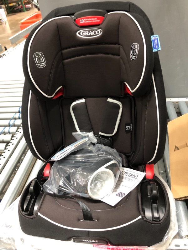 Photo 2 of Graco Atlas 65 2-in-1 Harness Booster Car Seat, Glacier