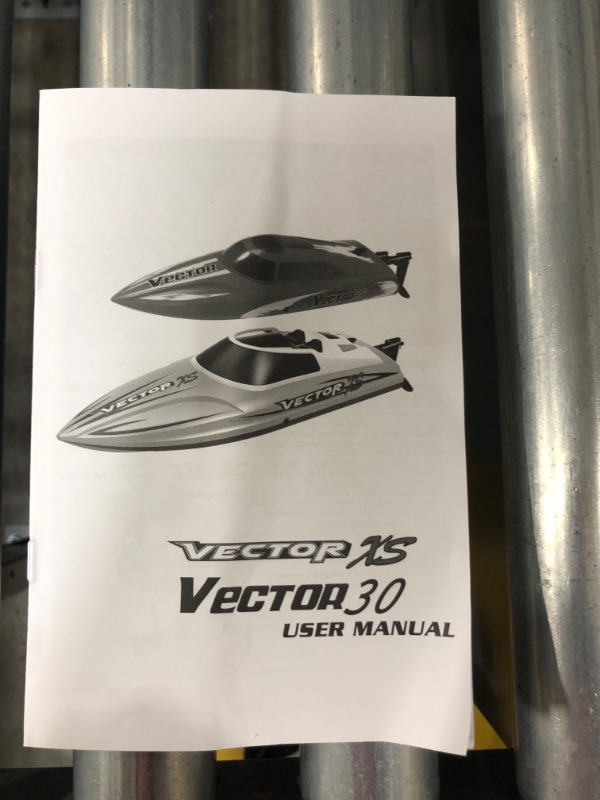 Photo 3 of **BROKEN FIN**
YEZI Remote Control Boat for Pools & Lakes,Udi001 Venom Fast RC Boat for Kids & Adults,Self Righting Remote Controlled Boat W/Extra Battery (Green)
