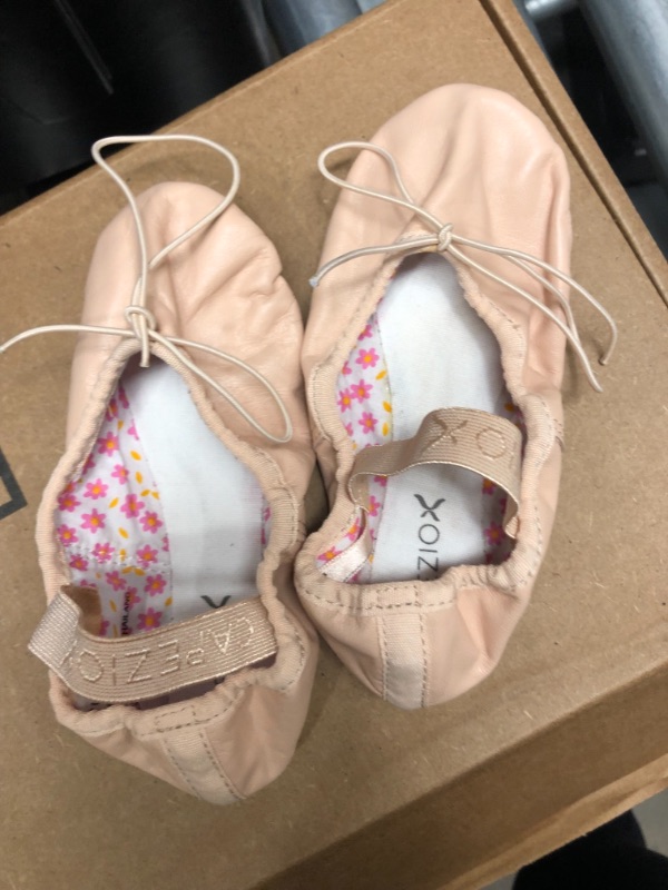 Photo 2 of LITTLE GIRL SIZE 11
Capezio Daisy 205 Ballet Shoe (Toddler/Little Kid)
