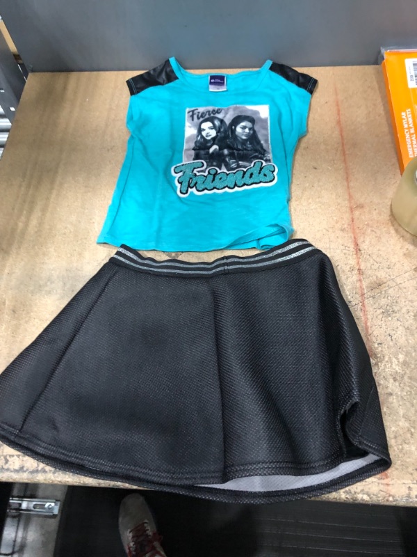 Photo 2 of Disney Descendants Uma Mal Short Sleeve T-Shirt Skirt Set Teal 7-8 SIZE