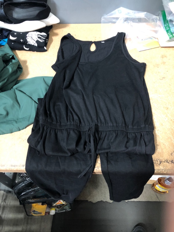 Photo 2 of BUNDLE OF 2 CLOTHING ITEMS
GREEN WOMENS SHIRT (SIZE POSSIBLY 2XL), BLACK ROMPER/JUMPER LARGE