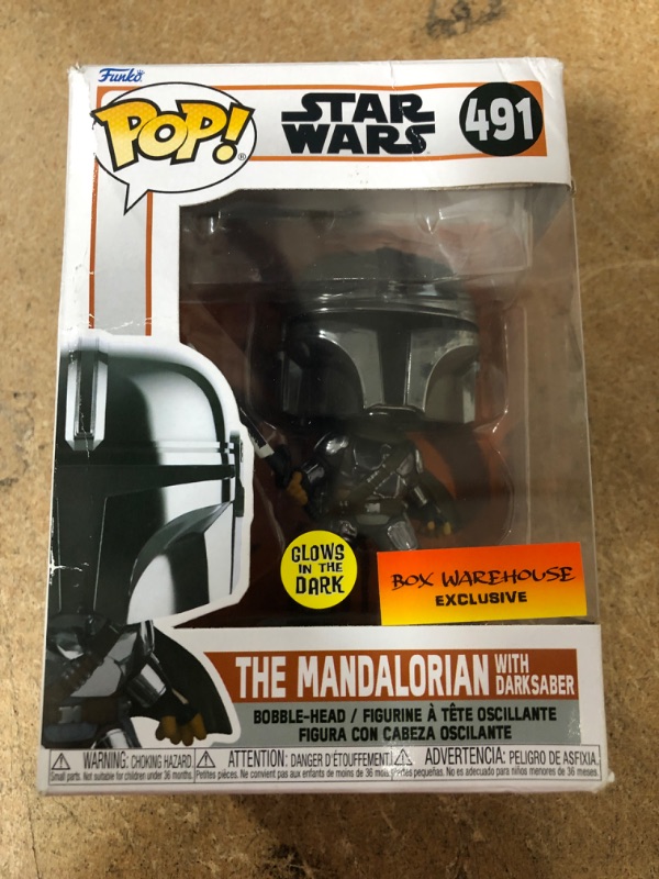 Photo 2 of Funko POP! Star Wars Mandalorian with Darksaber (Chrome & Glow in The Dark), Exclusive