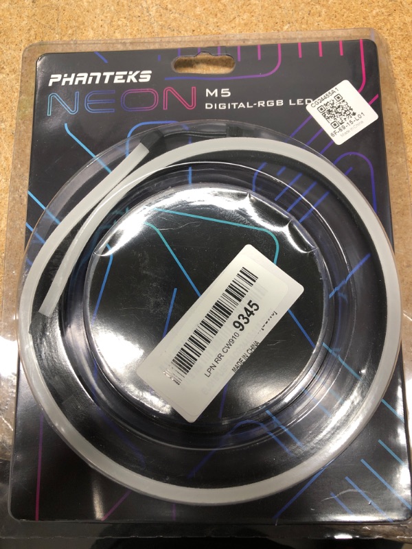 Photo 2 of Phanteks NEON Digital-RGB LED Strip M5 (PH-NELEDKT_M5) – 1x 550mm Smooth Lighting Strip, Full-Color Range, Flexible mounting