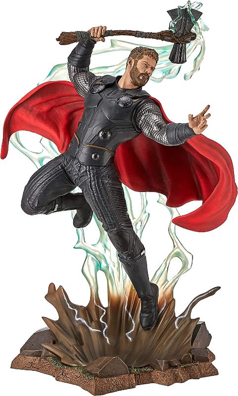 Photo 1 of DIAMOND SELECT TOYS Marvel Movie Milestones: Avengers Infinity War: Thor Resin Statue