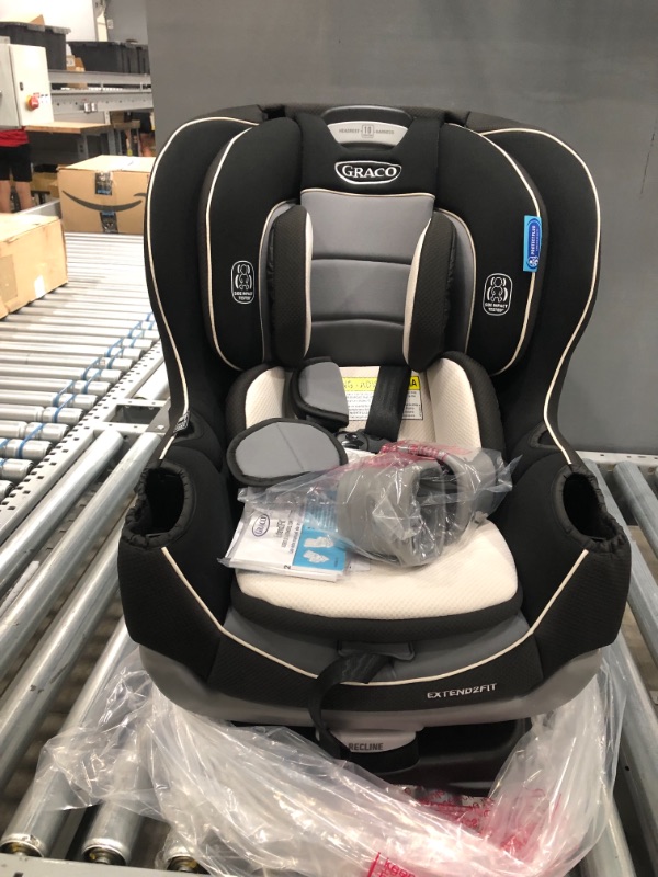 Photo 5 of Graco Extend2Fit Convertible Car Seat, Ride Rear Facing Longer with Extend2Fit, Gotham