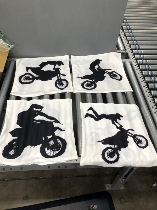 Photo 1 of 16" DIRTBIKE PILLOW CASE  SET