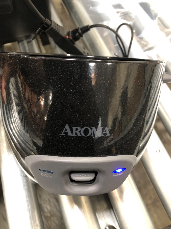 Photo 2 of Aroma Housewares 6-Cup (Cooked) Pot-Style Rice Cooker and Food Steamer