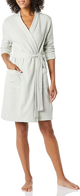 Photo 1 of Amazon Essentials Women's Lightweight Waffle Mid-Length Robe (L)
