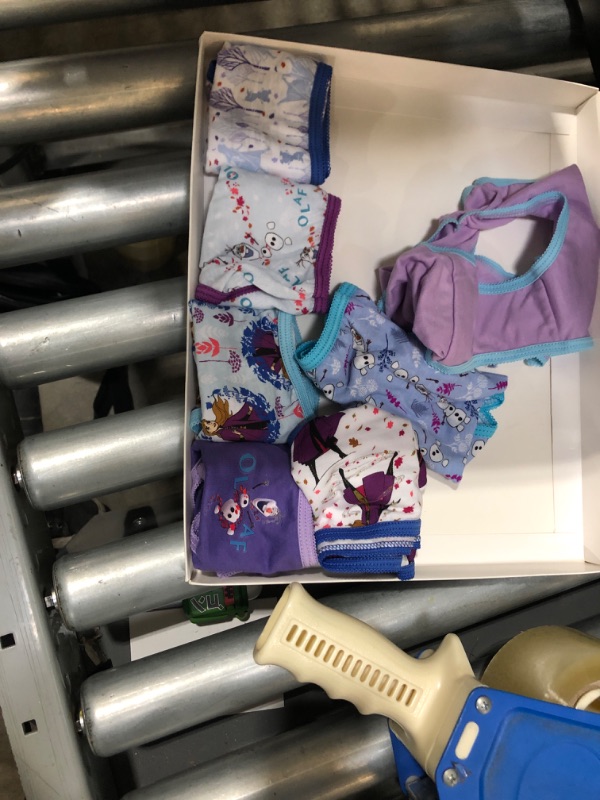 Photo 2 of Disney's Frozen 2 Girls SIZE 8 'Unboxing' 12 Days of Underwear Multi
