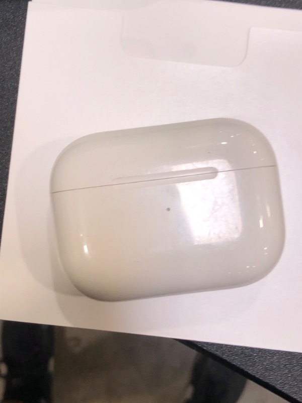 Photo 4 of slightly used**Apple AirPods Pro with MagSafe Wireless Charging Case (Latest Model)
