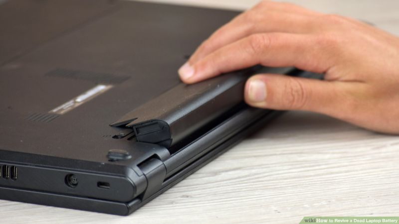 Photo 1 of LAPTOP BATTERY (UNKNOWN MAKE AND MODEL)