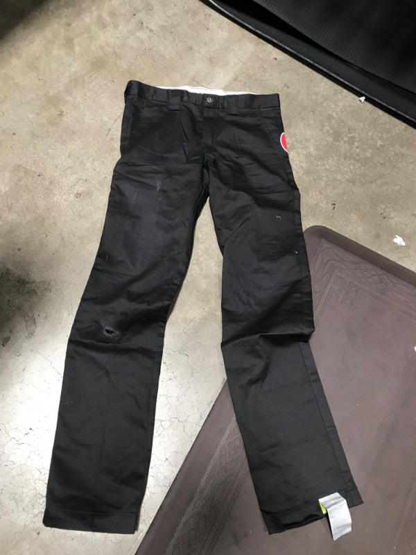 Photo 3 of Dickies Boys' Skinny Straight Pant - 16
- Minor rip 