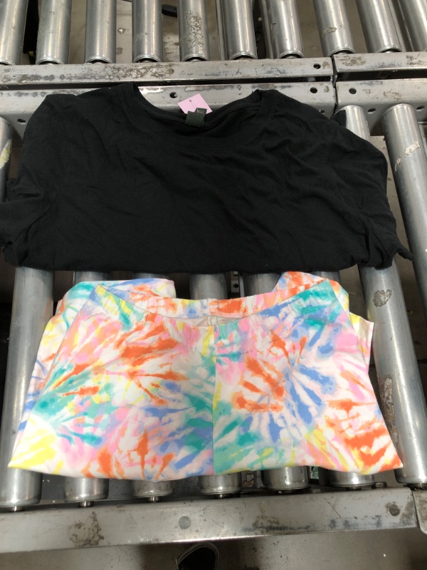 Photo 1 of 2PCS TARGET CLOTHING SET (SHIRT XL, SHORTS XXL 18)