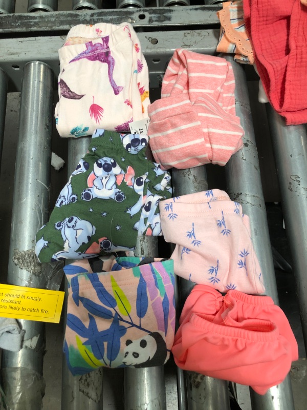 Photo 1 of 6PCS TODDLER GIRLS PANT SET (MIXED SIZES)