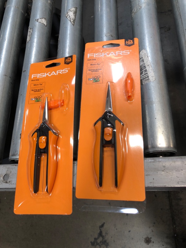 Photo 2 of 2 OF- Fiskars Micro-Tip Pruning Snips

