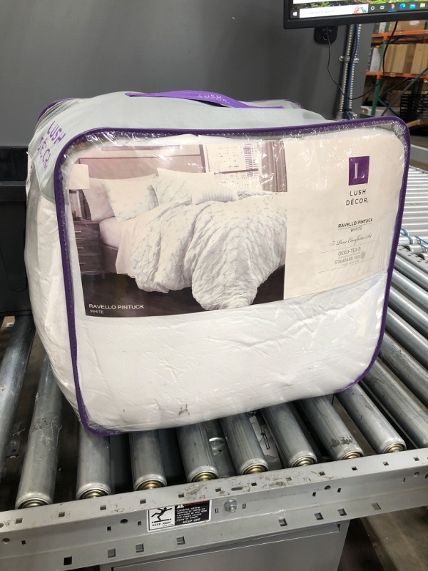 Photo 1 of Lush Decor Ravello Pintuck 5-Piece Comforter Set (White - King)