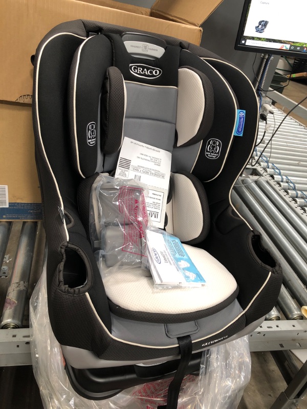 Photo 2 of Graco Extend2Fit Convertible Car Seat, Ride Rear Facing Longer with Extend2Fit, Gotham
