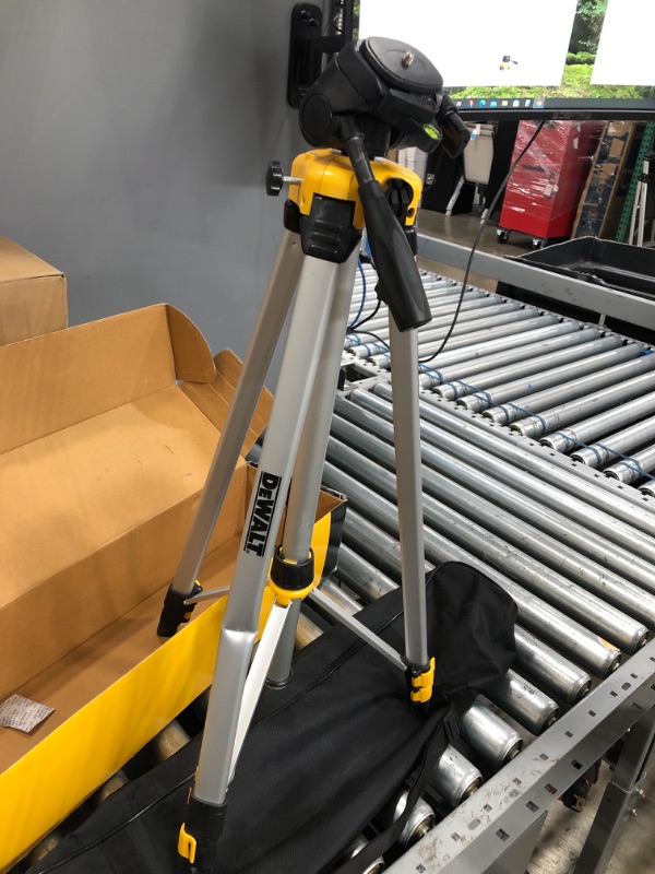 Photo 2 of dewalt dw0881t laser tripod with tilting head