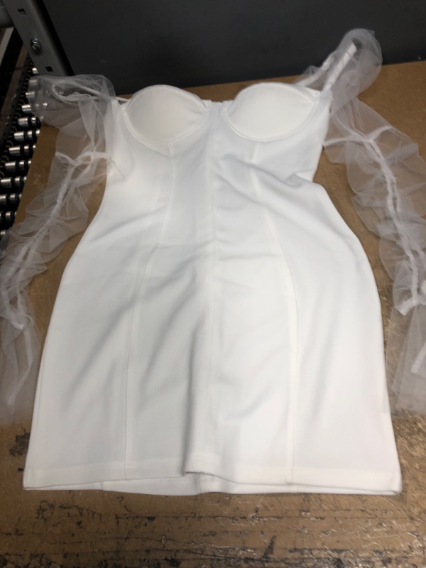 Photo 2 of l'vow studio, Women white dress, Size: Medium