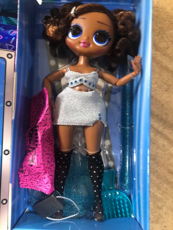 Photo 2 of LOL Surprise O.M.G. Present Surprise Miss Glam Fashion Doll with 20 Surprises