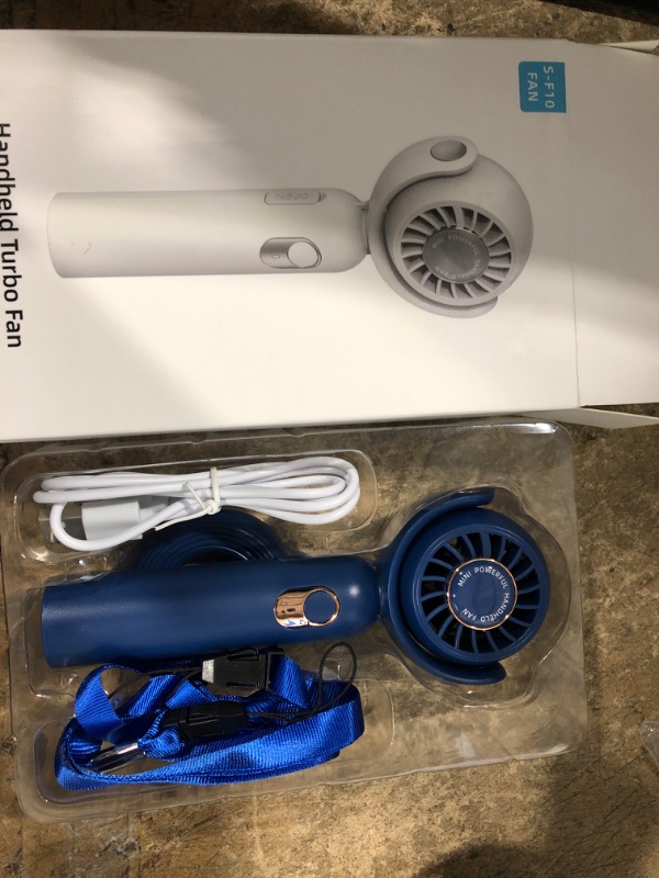 Photo 2 of handheld mini USB cooling fan runs on USB power and has a battery capacity of 2000mAh, allowing you to choose from three different speeds(blue)