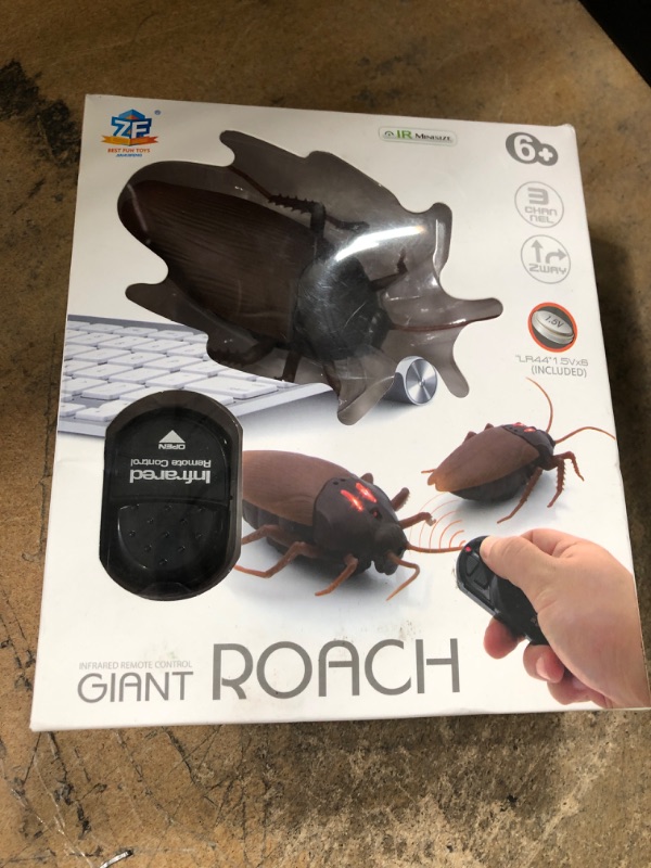 Photo 2 of Giveme5 Infrared Remote Control Mock Big Fake Cockroach RC Toy Prank Insects Joke Scary Trick Bugs for Party