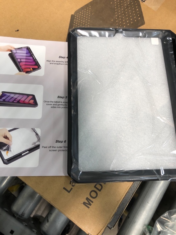 Photo 1 of TABLET CASE (UNKNOW MAKE AND MODEL)