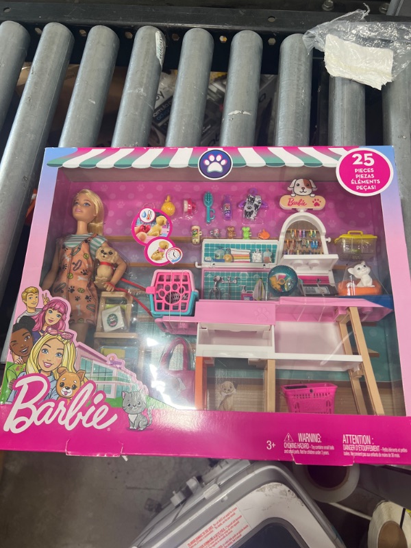 Photo 2 of Barbie Pet Boutique Playset

