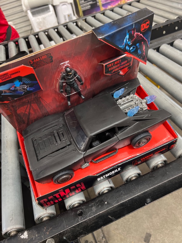 Photo 1 of DC Comics Batmobile with 4" Batman Figure

