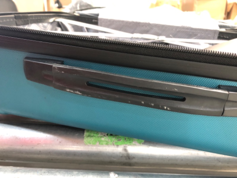 Photo 4 of (SCRATCHED; COSMETIC DAMAGES) Travelers Club Chicago Hardside Expandable Spinner Luggage, Teal, Carry-On 20-Inch
