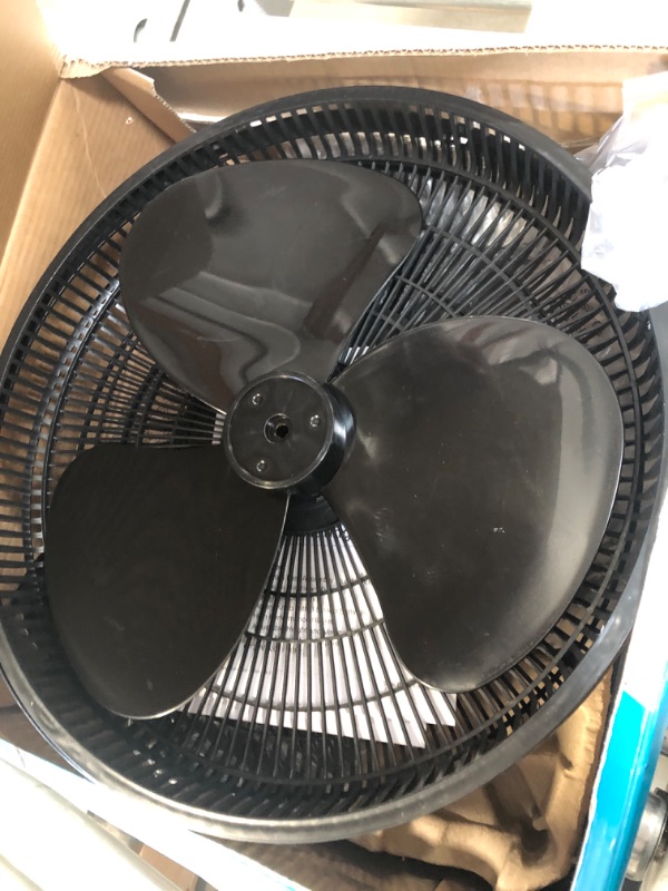 Photo 2 of 16 in. Black Oscillating Pedestal Fan