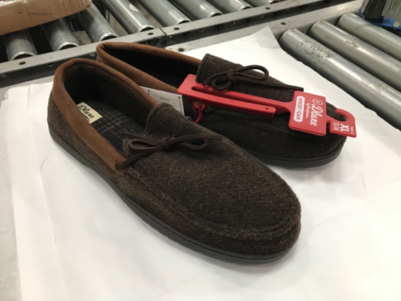 Photo 2 of Men's dluxe by dearfoams Jacoby Moccasin Slippers xl 13-14

 