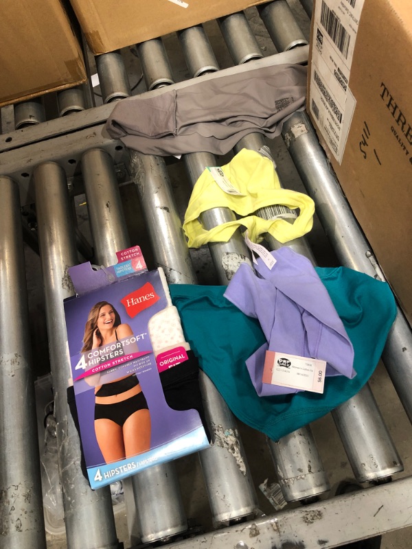 Photo 1 of 5 ITEMS*
WOMENS UNDERWEAR BUNDLE
SIZE 4