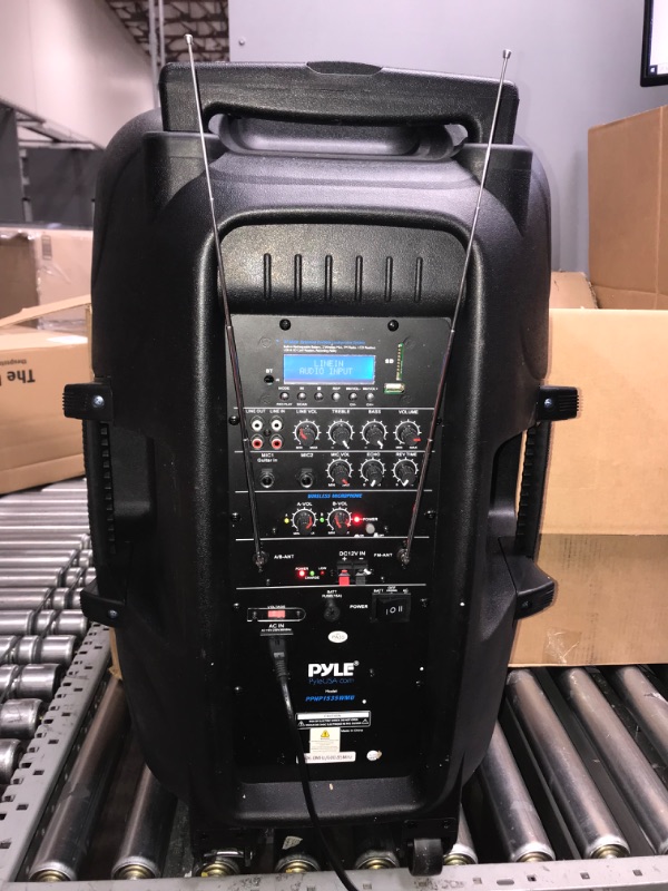Photo 7 of Pyle 1600 Watt, 15" Bluetooth PA Speaker-Indoor/Outdoor Portable Sound System with (2) UHF Wireless Microphones Rechargeable Battery, Audio Recording, USB/SD Readers, FM Radio (PPHP1535WMU)
