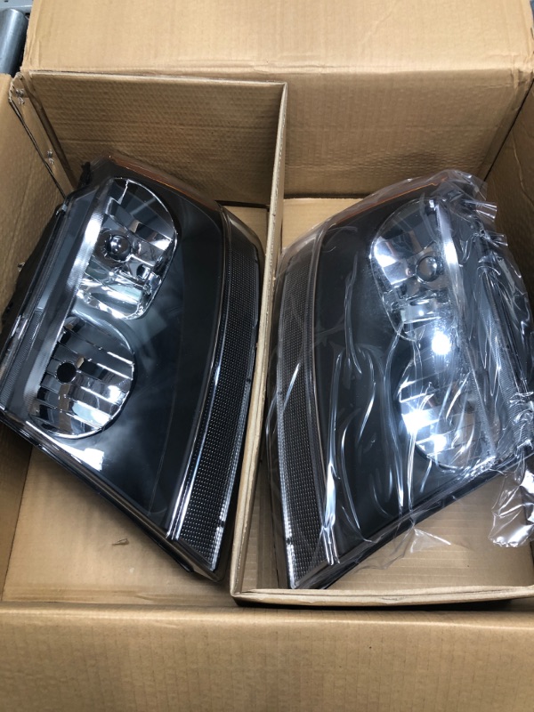 Photo 2 of DWVO Headlight Assembly Compatible with 1999 2000 2001 2002 2003 2004 Grand Cherokee OE Black Housing Headlamp