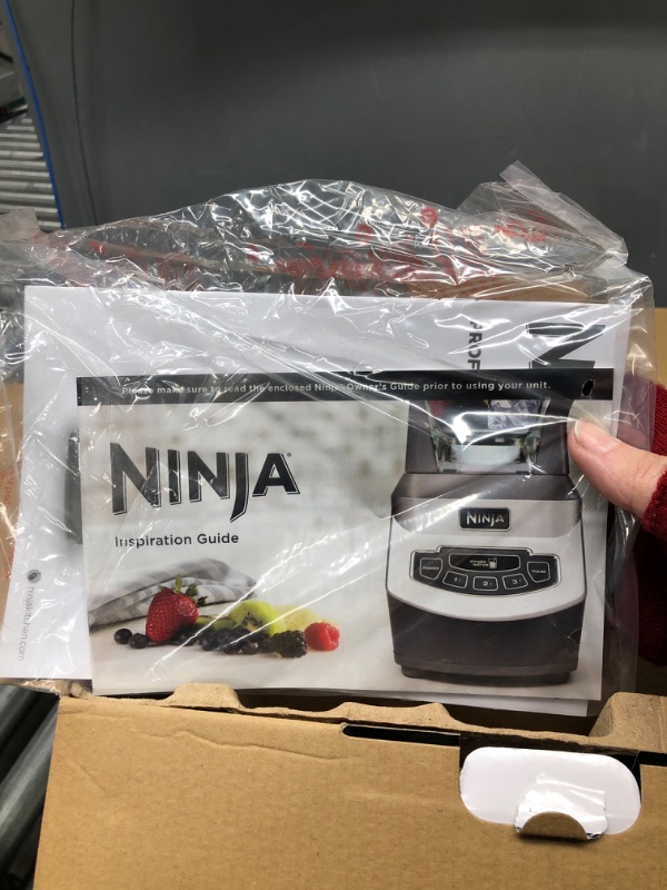 Photo 2 of ***TESTED POWERS ON*** Ninja Professional Blender & Nutri Ninja Cups BL621