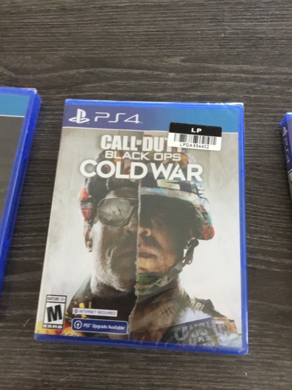 Photo 2 of Call of Duty: Black Ops Cold War - PlayStation 4


