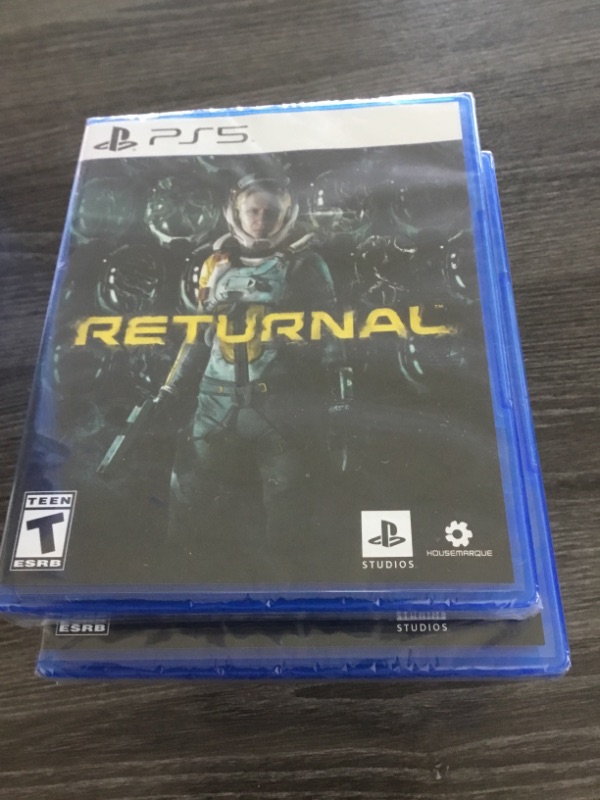 Photo 2 of Returnal - PlayStation 5

