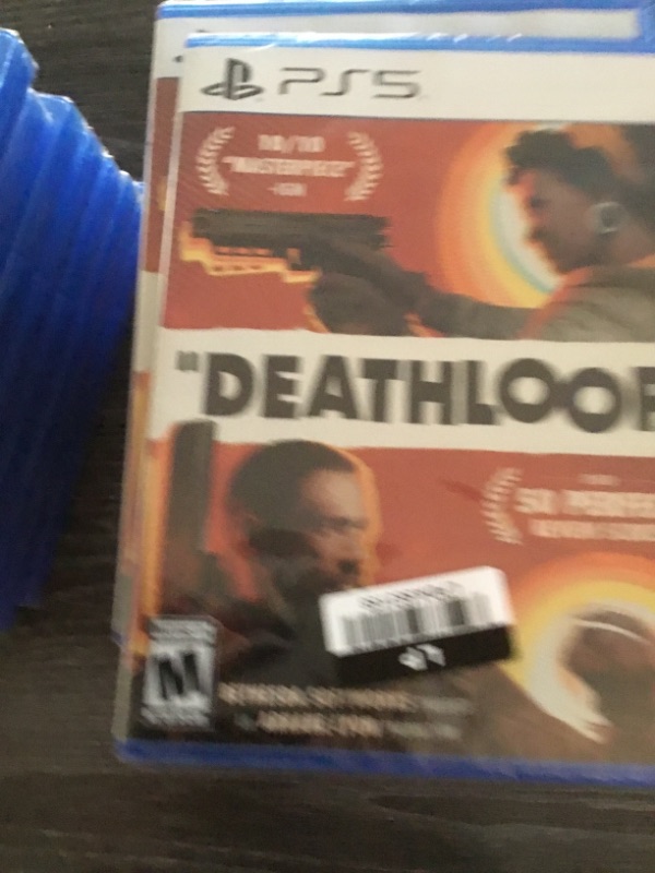 Photo 2 of Deathloop - PlayStation 5

