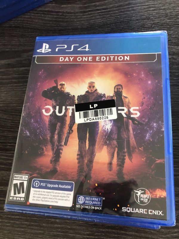 Photo 2 of Outriders: Day One Edition - PlayStation 4

